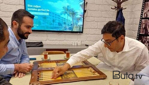  Nazir verdiyi sözü tutdu, nərd oynadı - Foto  