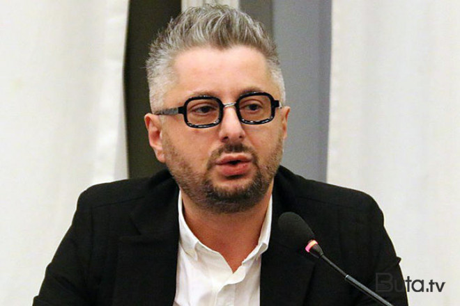  Zurabişvili Nika Qvaramiyanı əfv etdi  
