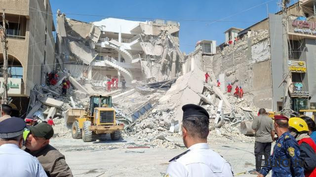  Misirdə 13 mərtəbli bina çökdü: yaralılar var  