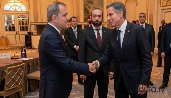  Blinkenlə Bayramov arasında görüş başladı  