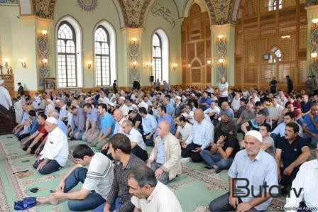  Bakıda bayram namazı qılındı  