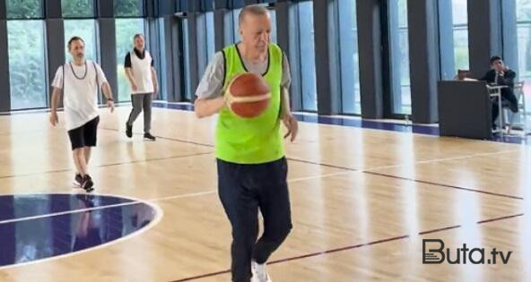  Ərdoğan basketbol oynadı - Video  