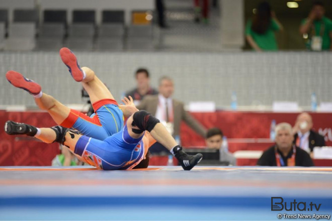  Güləşçimiz Avropa çempionatında gümüş medal qazandı  