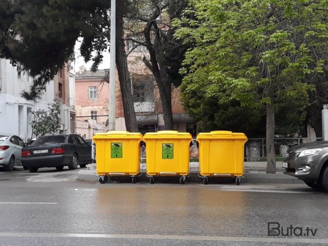  Bakıda zibil üstə dava: bıçaq çəkdi... - Video  