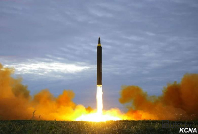  Şimali Koreya Yapon dənizinə ballistik raket atdı  