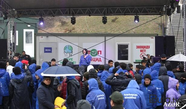  Aksiya iştirakçıları üçün bayram konserti başladı  