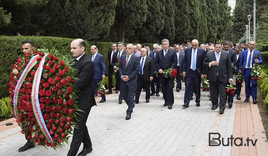  Su Ehtiyatları Agentliyinin kollektivi Fəxri Xiyabanda - Foto  