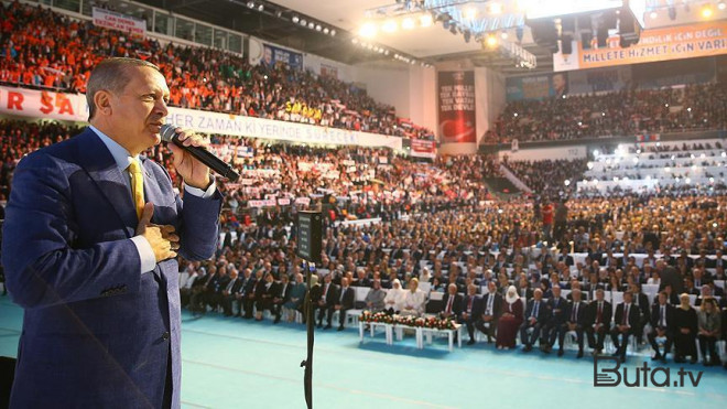  AKP iqamətgahının qarşısında böyük izdiham - Video  