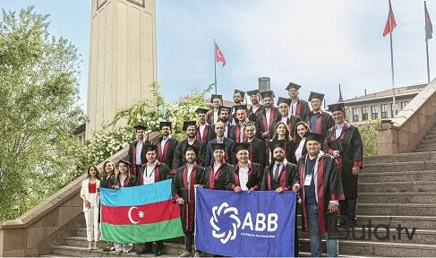  21 ABB meneceri “Executive Mini-MBA” proqramını uğurla başa vurdu!  