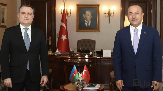  Bayramov Çavuşoğluya zəng etdi  