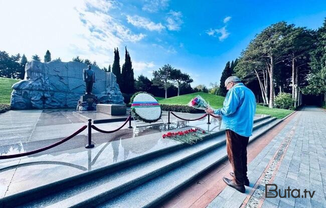  Rusiyanın xalq artisti Fəxri Xiyabanı ziyarət etdi - Foto  