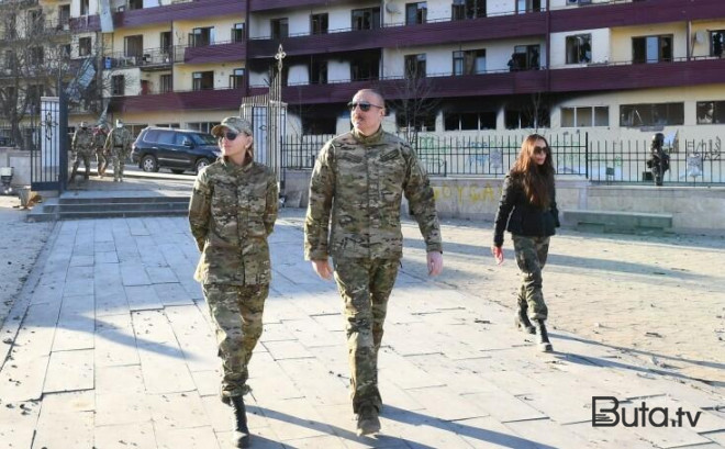  Prezident Şuşada peşə məktəbi və kollec binasına baxış keçirdi  