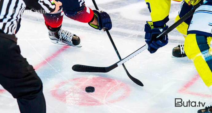  Rusiyalı xokkeyçi meydanda öldü  