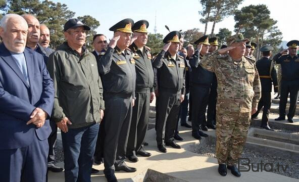  Baş Qərargah rəisi generalın dəfnində - Foto  