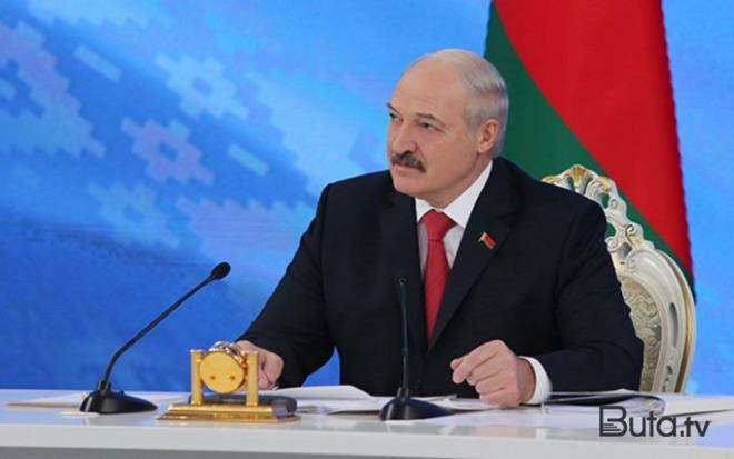  Lukaşenko ölkədən qaçmaq üçün sorğu verib - Şok iddia 