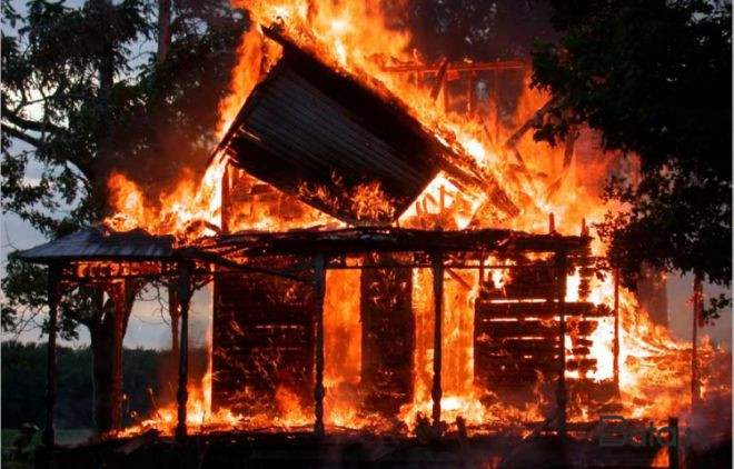  Cəlilabadda 5 otaqlı ev yandı  