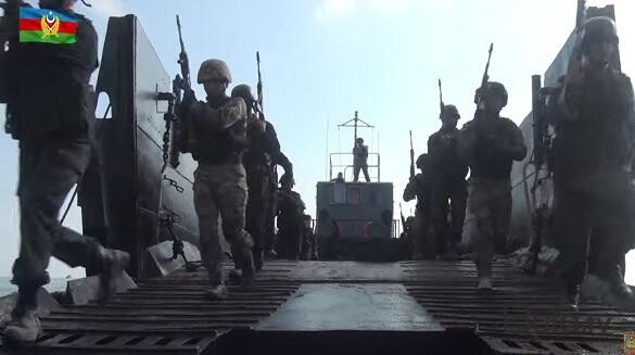  Xüsusi təyinatlılar adanı “terrorçu”lardan azad etdi - Video  