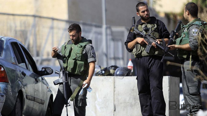  İsrail sərhəddəki sakinləri silahlandırır  