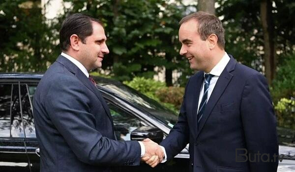  Papikyanla Lekorn görüşdü: Silah tədarükü...  