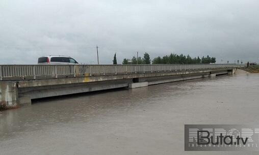  Bakı-Qazax yolunun üzərindəki körpü təhlükədədir - Foto  