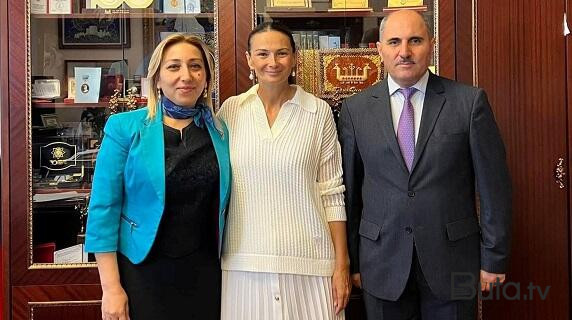  Paşayeva Azər Həsrət və xanımı ilə görüşdü  