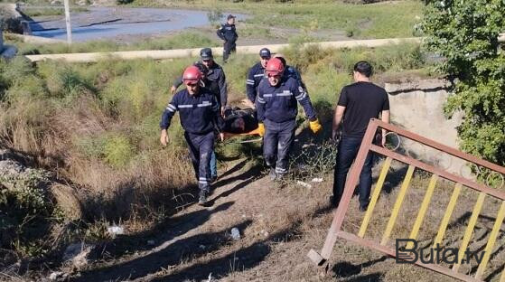  Körpü uçdu: FHN 2 nəfəri xilas etdi  