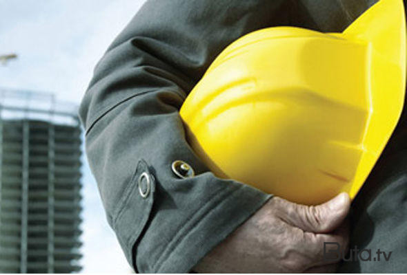  Sumqayıtda usta 9-cu mərtəbədən yıxılaraq öldü  