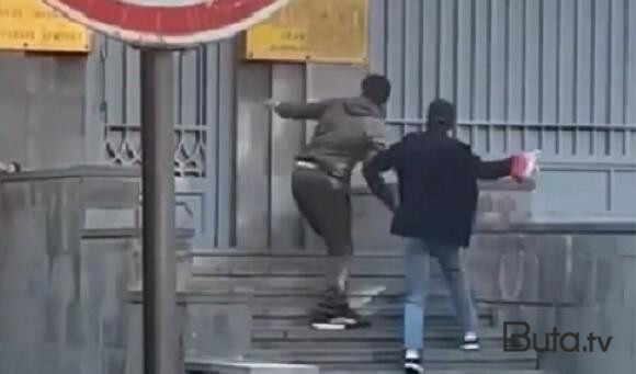  Ermənilər Rusiya səfirliyini təhqir etdi - Video  