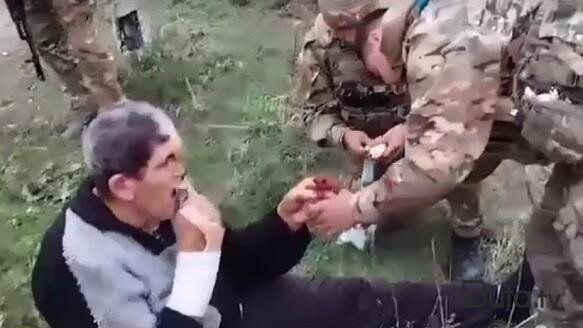  Hərbçilərimiz erməni sakinə tibbi yardım göstərdi  