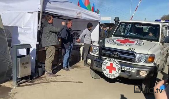  Yaralı ermənilər Ermənistana aparılır  