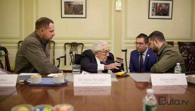  Zelenski ABŞ-da Kissincerlə görüşdü  