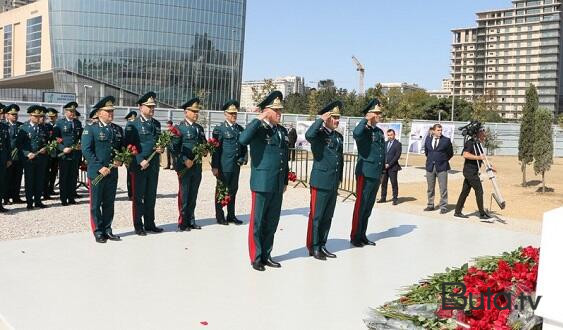  DSX rəhbərliyi Hərbi Qənimətlər Parkında - Foto  