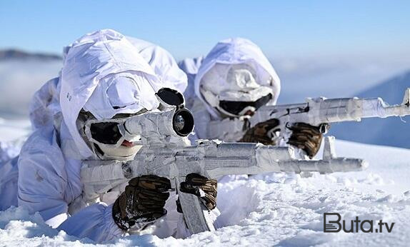  XTQ “düşmən” mövqelərinə basqın etdi - Video  