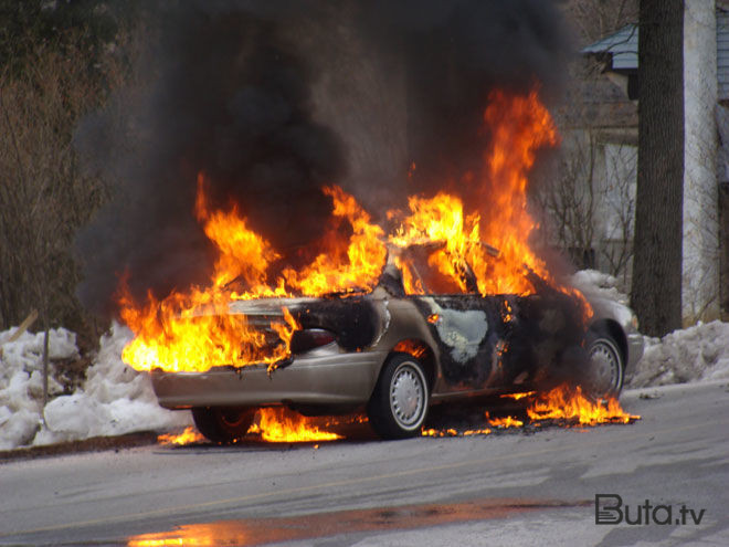  Bakı-Qazax yolunda minik avtomobili yandı  
