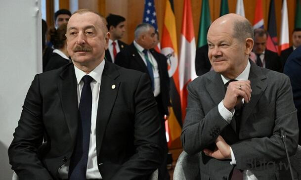  Əliyevlə Şoltsun Berlində geniş tərkibdə görüşü başladı  