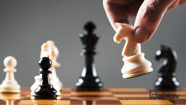  Ayan dünya çempionatında liderlər qrupunda  
