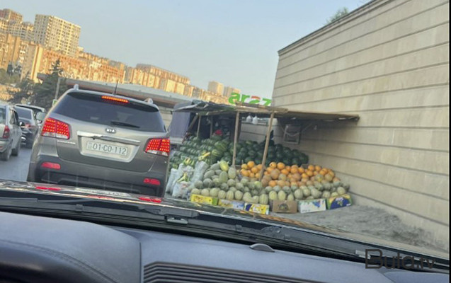  Narazılıq yaradan qarpız satışı məntəqəsi yığışdırıldı - FOTO 