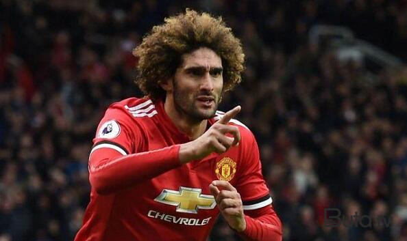  Məşhur futbolçu karyerasını bitirdi  