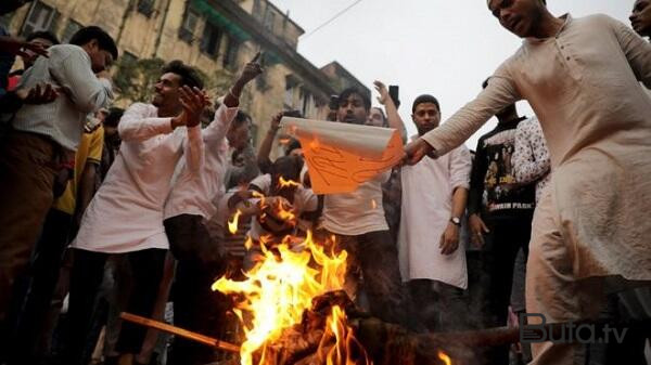  Hindistanda məscidə görə qan töküldü: 4 ölü, 250 yaralı  