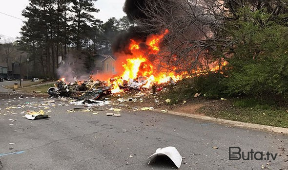  Təyyarə magistral yola çırpıldı: ölənlər var - Video  