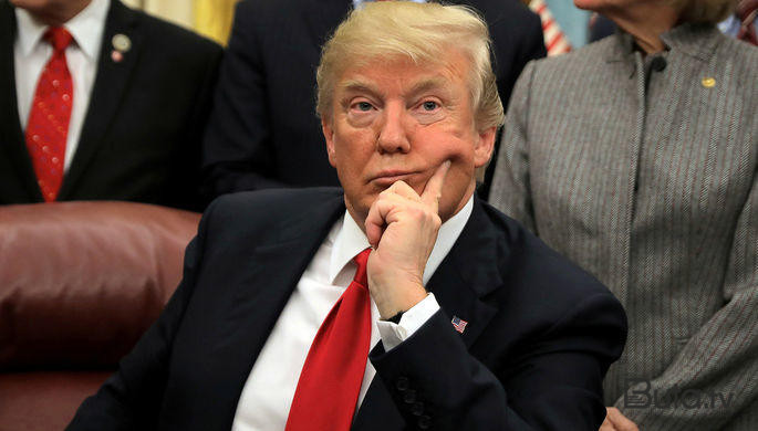  Tramp fırıldaqçılıq ittihamı ilə təqsirli bilindi  