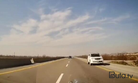  Yüksək sürətli yolda əks istiqamətdə sürdü, saxlanıldı  