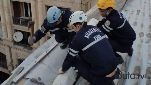  FHN Bakıda iki azyaşlını xilas etdi - Video  