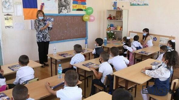  Qarabağın erməni dərsliyində “yeri” qalmaqal yaratdı  