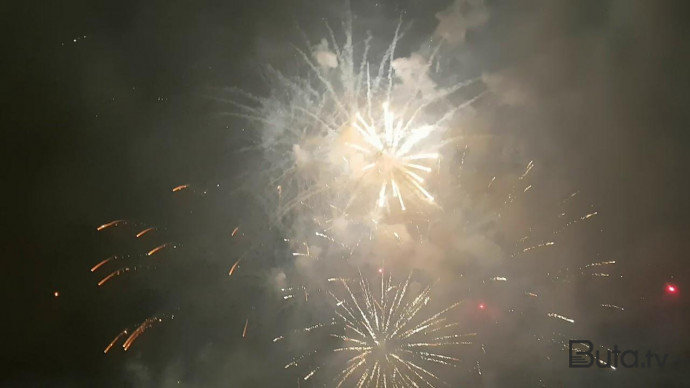  Laçın sakinləri Yeni ili atəşfəşanlıqla qarşıladılar  