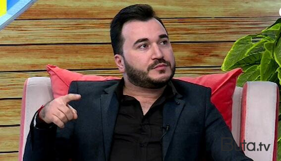  Tanınmış müğənninin 15 mini oğurlandı, polisə vermədi  