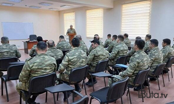  Ordumuzda komandir heyəti ilə toplanış keçirilir  