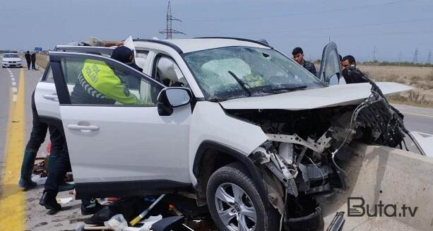  Oğuzda maşının qarşısına çıxan at qəzaya səbəb oldu  