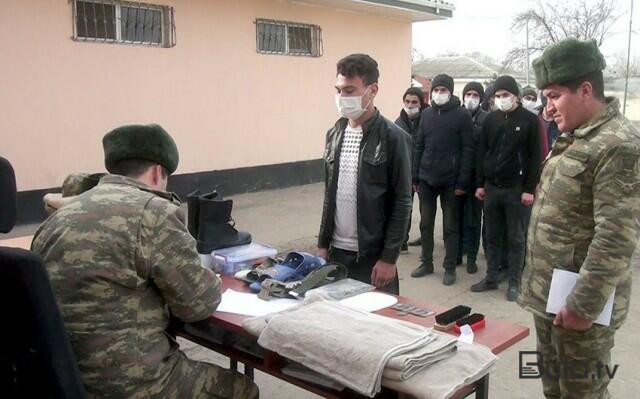  Gənc əsgərlərin hərbi hissələrdə qəbulu - Video  