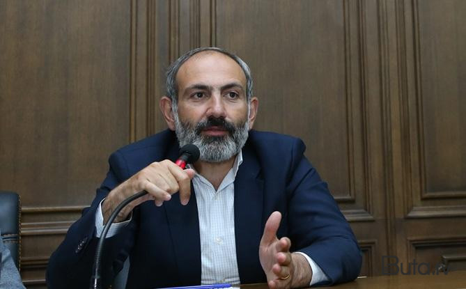  Parlamentdə Paşinyanla Köçəryan arasında söz davası  